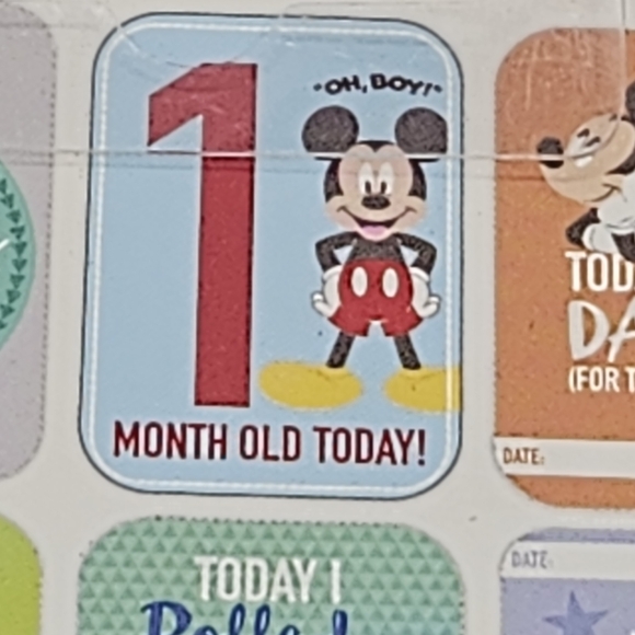 Mickey Mouse baby milestone cards new in box - Picture 6 of 12